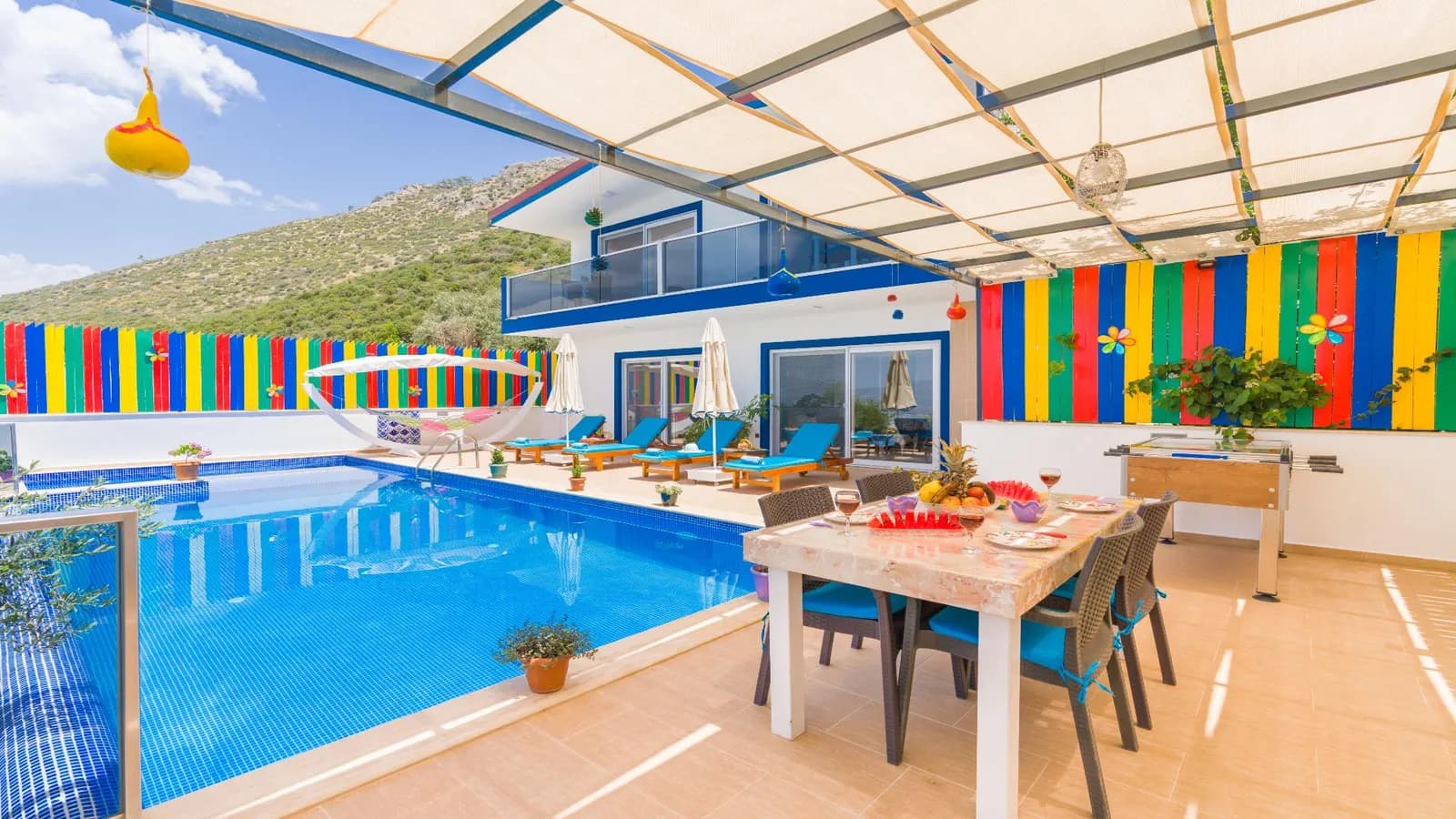 Villa Monolya House, Kaş — muhafazakâr villa