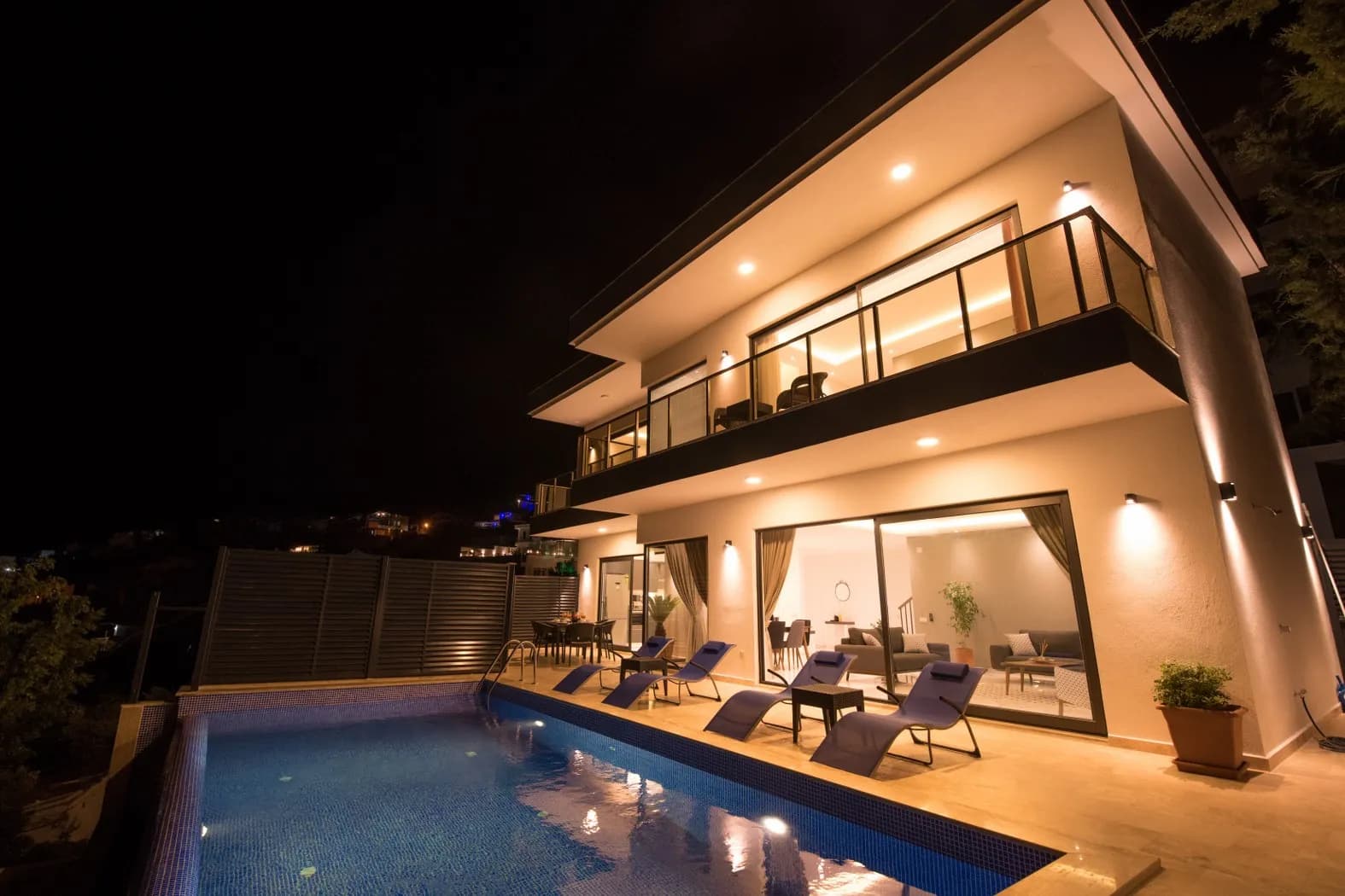 Villa Moon 1, Kaş — muhafazakâr villa