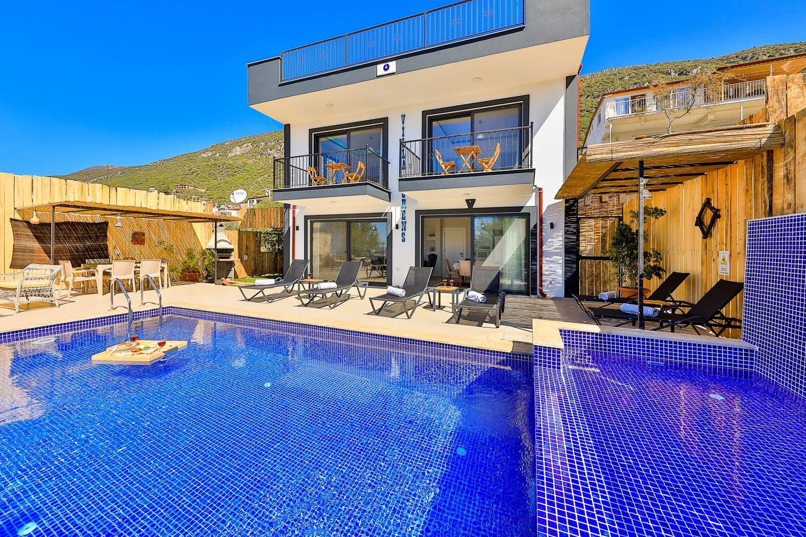 Villa Morenas, Kaş — muhafazakâr villa