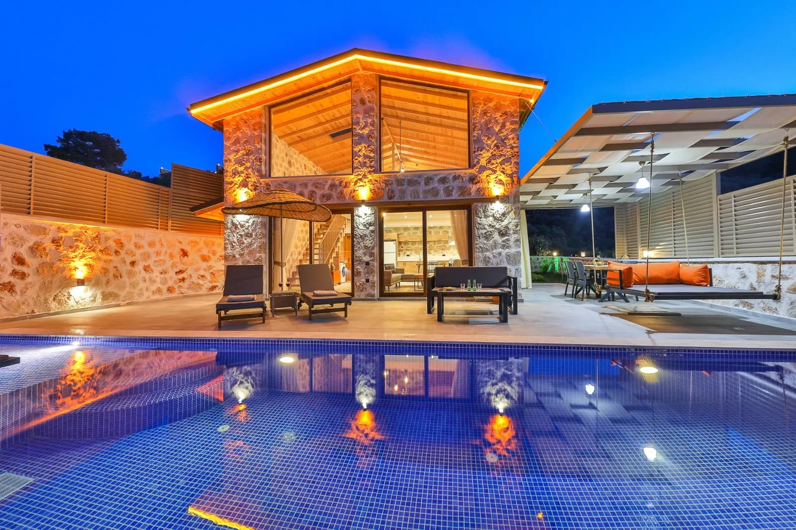 Villa Mosso Balayı, Kaş — muhafazakâr villa