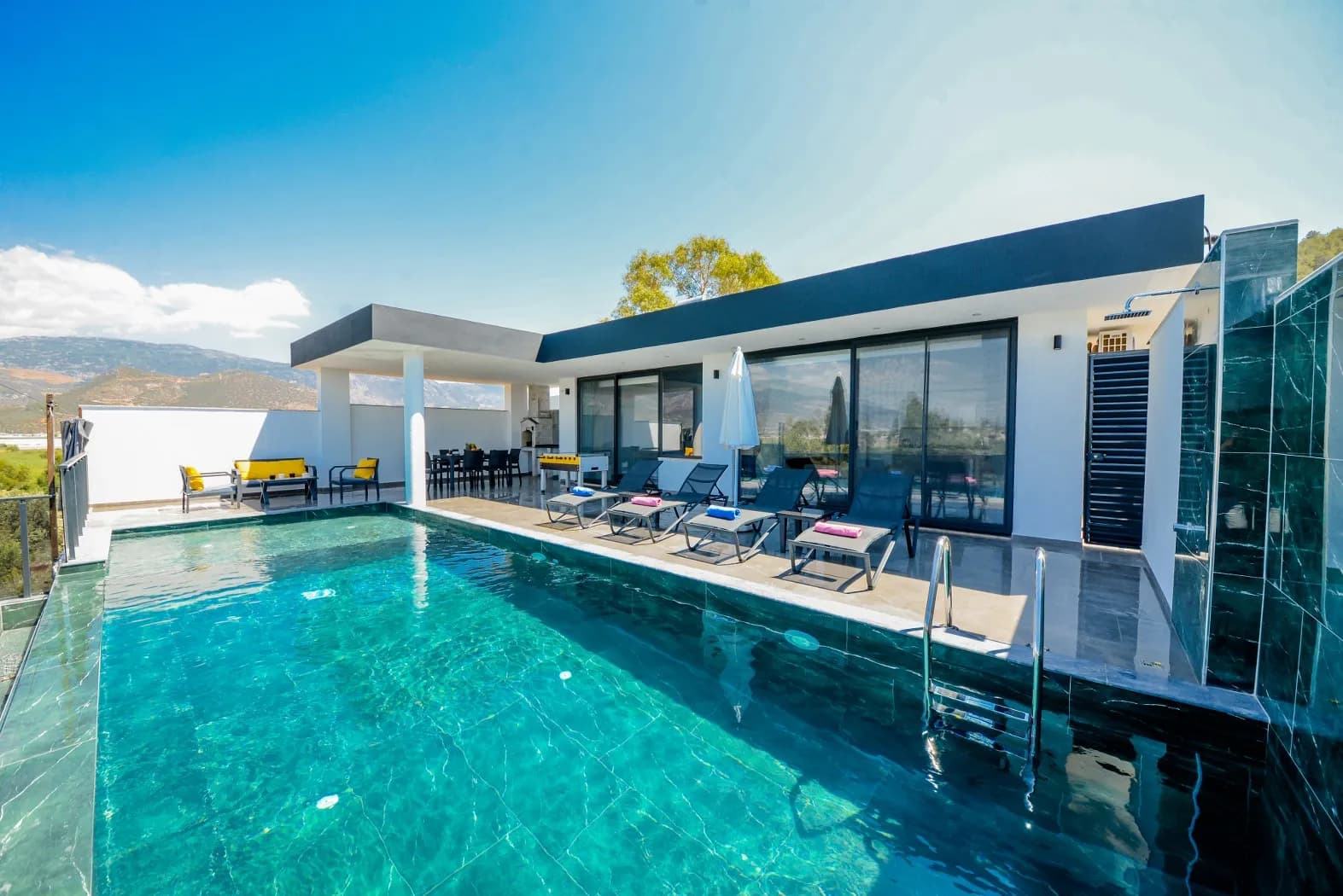 Villa Nar Tanem, Kaş — muhafazakâr villa