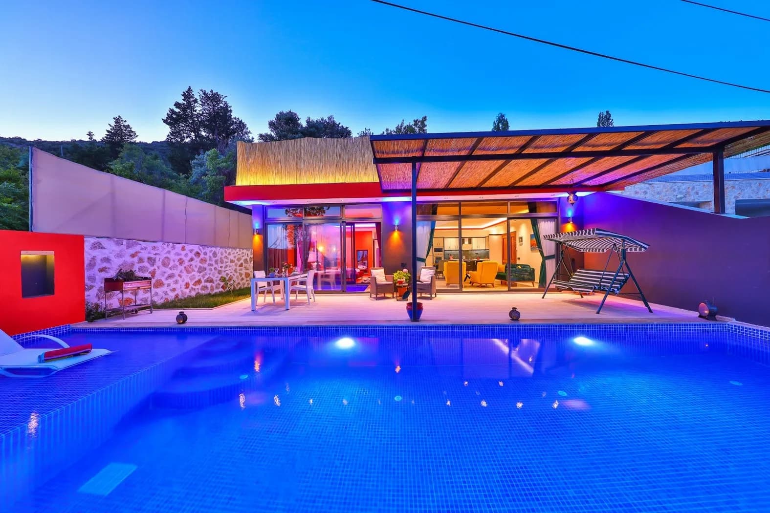 Villa Narçiçeği, Kaş — muhafazakâr villa