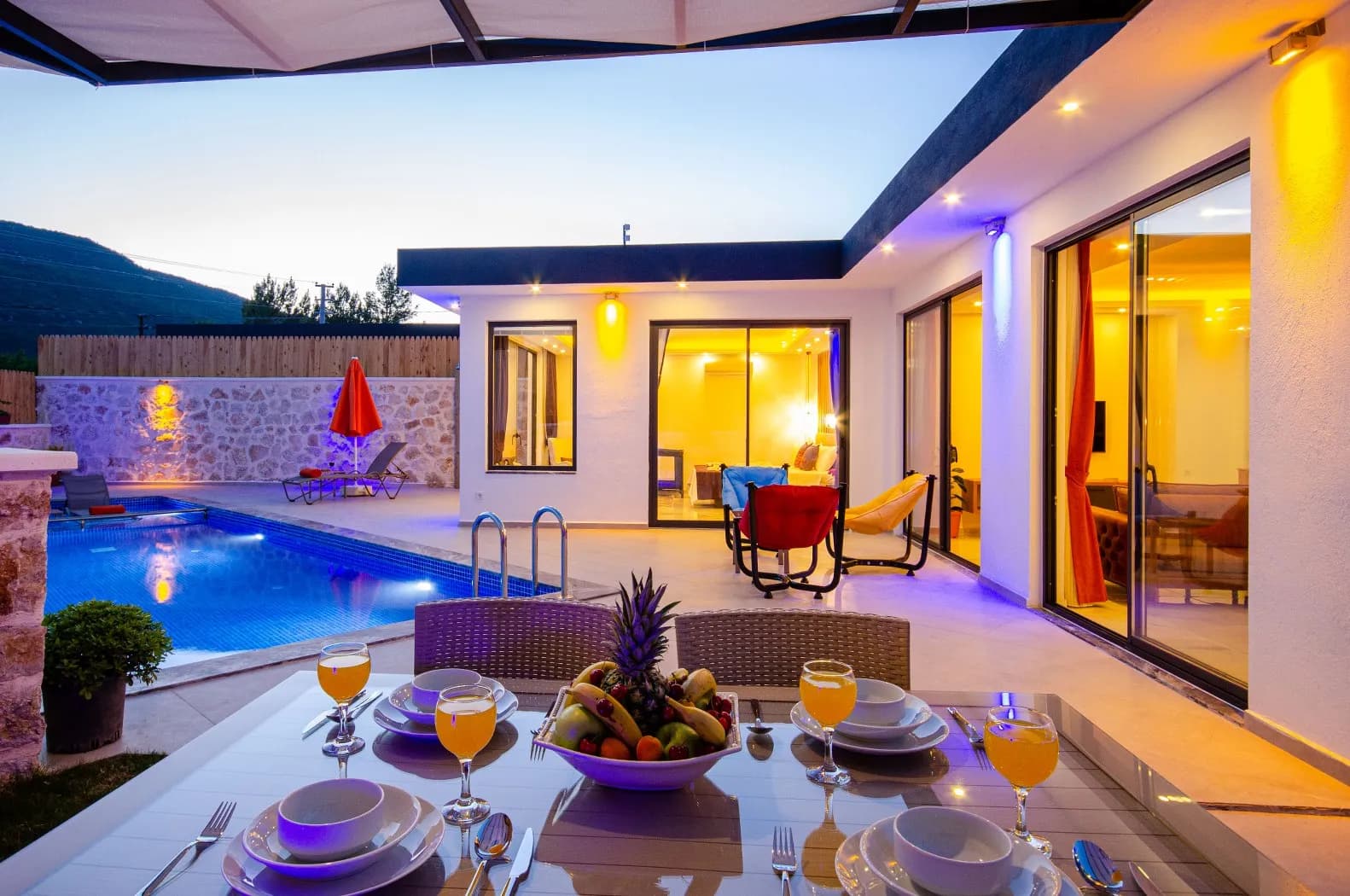 Villa Nazlı 2, Kaş — muhafazakâr villa