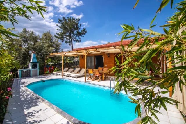Villa Nehir, Kaş — muhafazakâr villa
