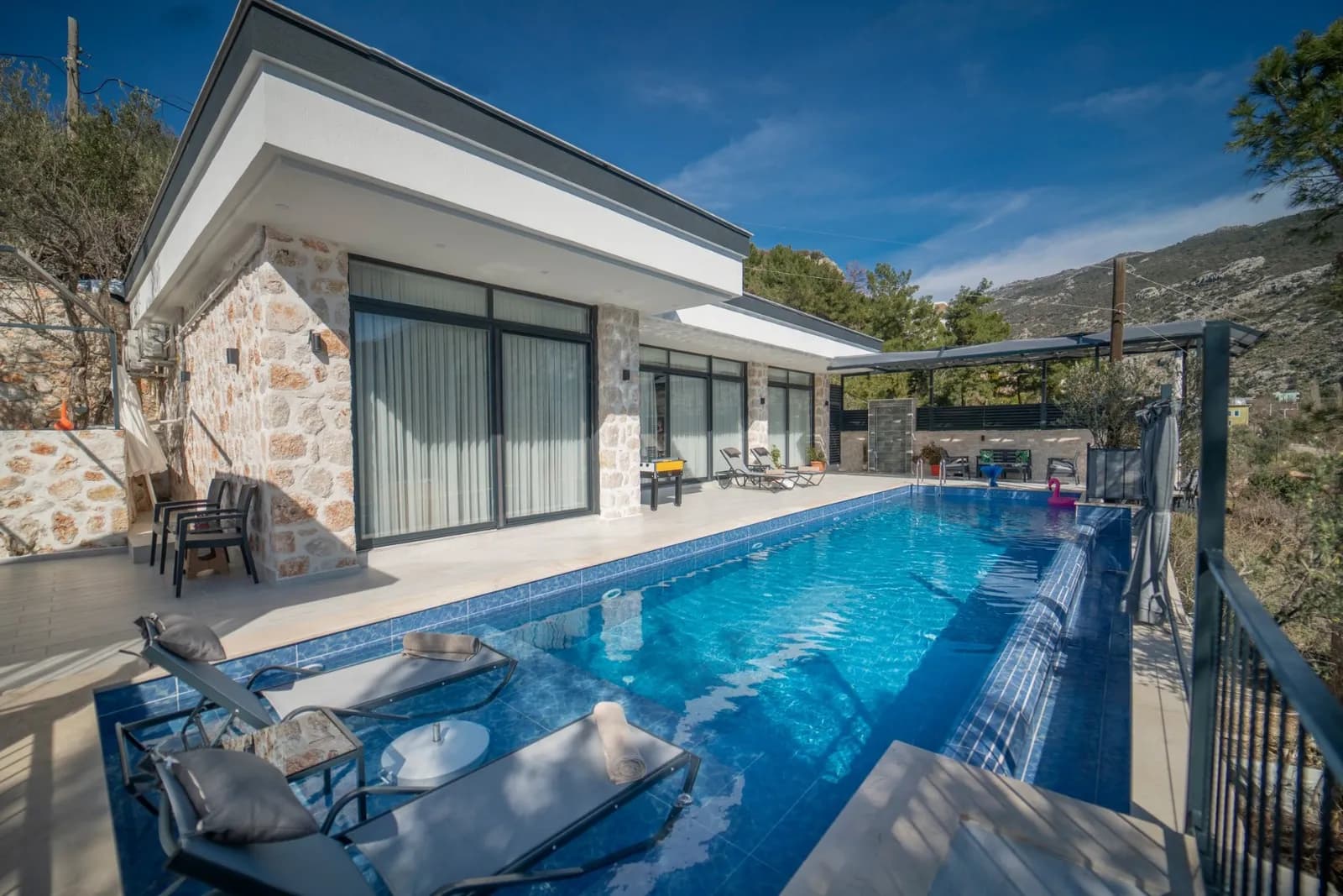 Villa Olivia, Kaş — muhafazakâr villa
