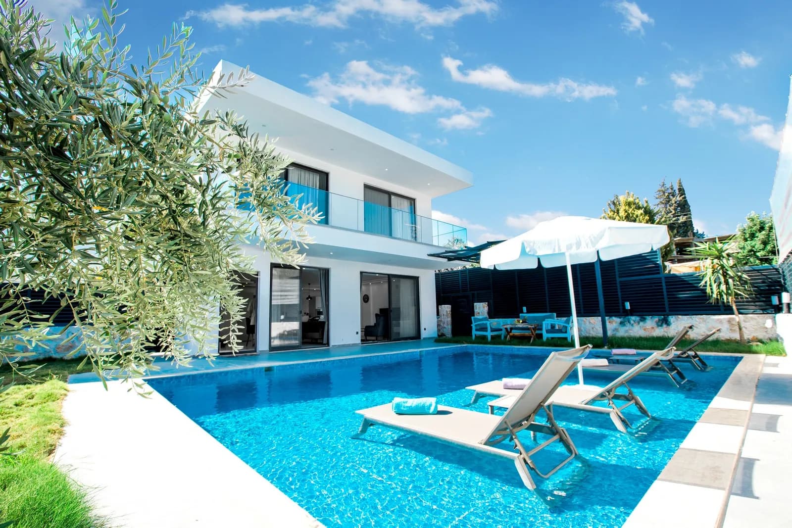 Villa Oreo, Kaş — muhafazakâr villa