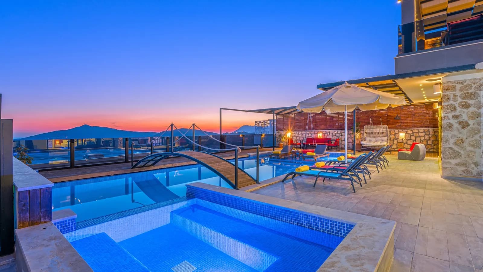Villa Panama, Kaş — muhafazakâr villa