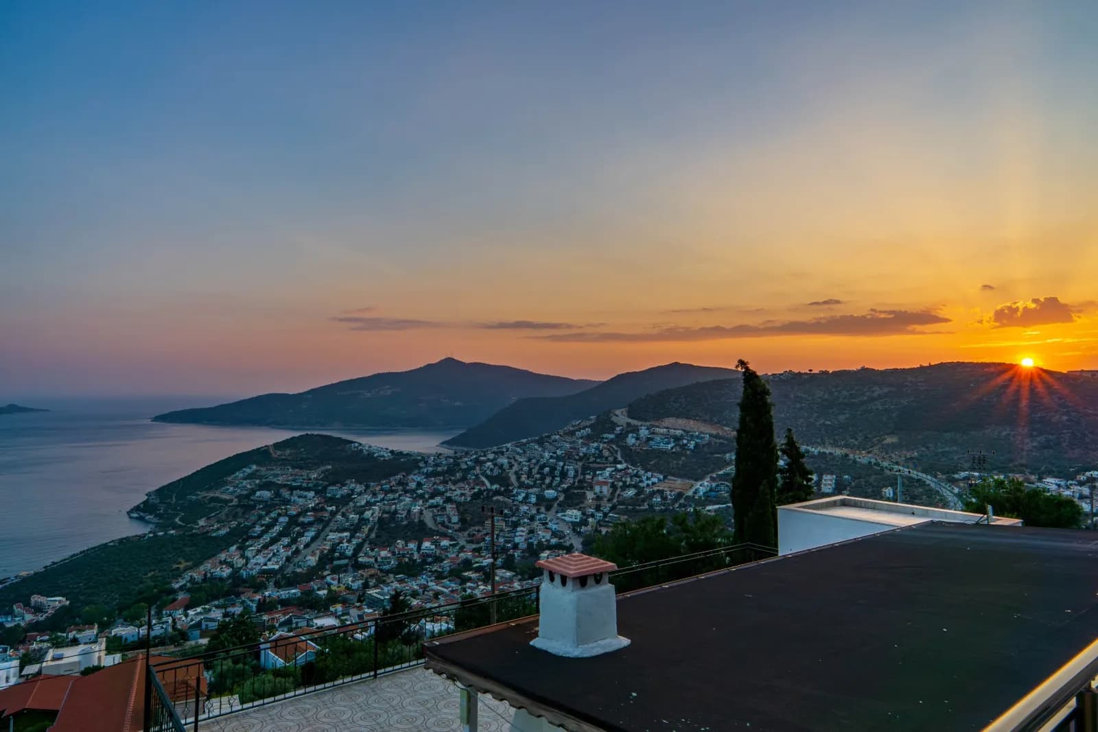 Villa Patika 6, Kaş — muhafazakâr villa