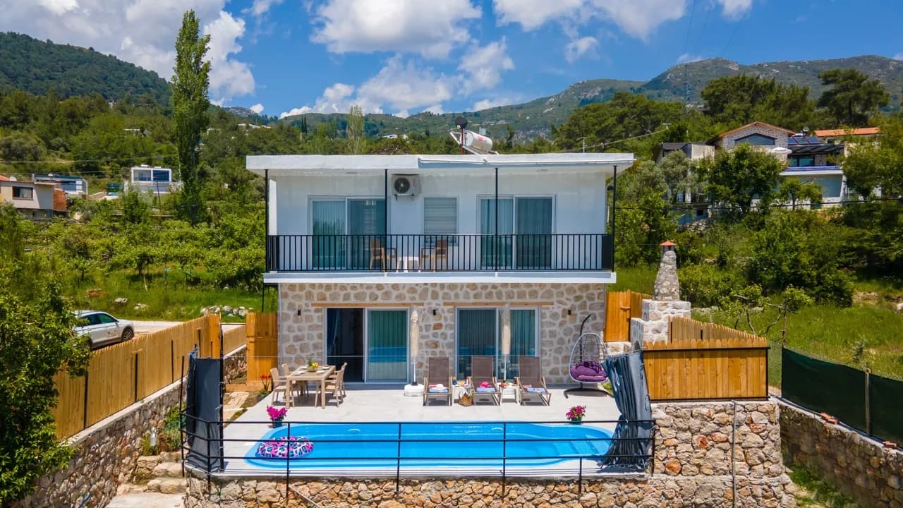 Villa Petek 2, Kaş — muhafazakâr villa