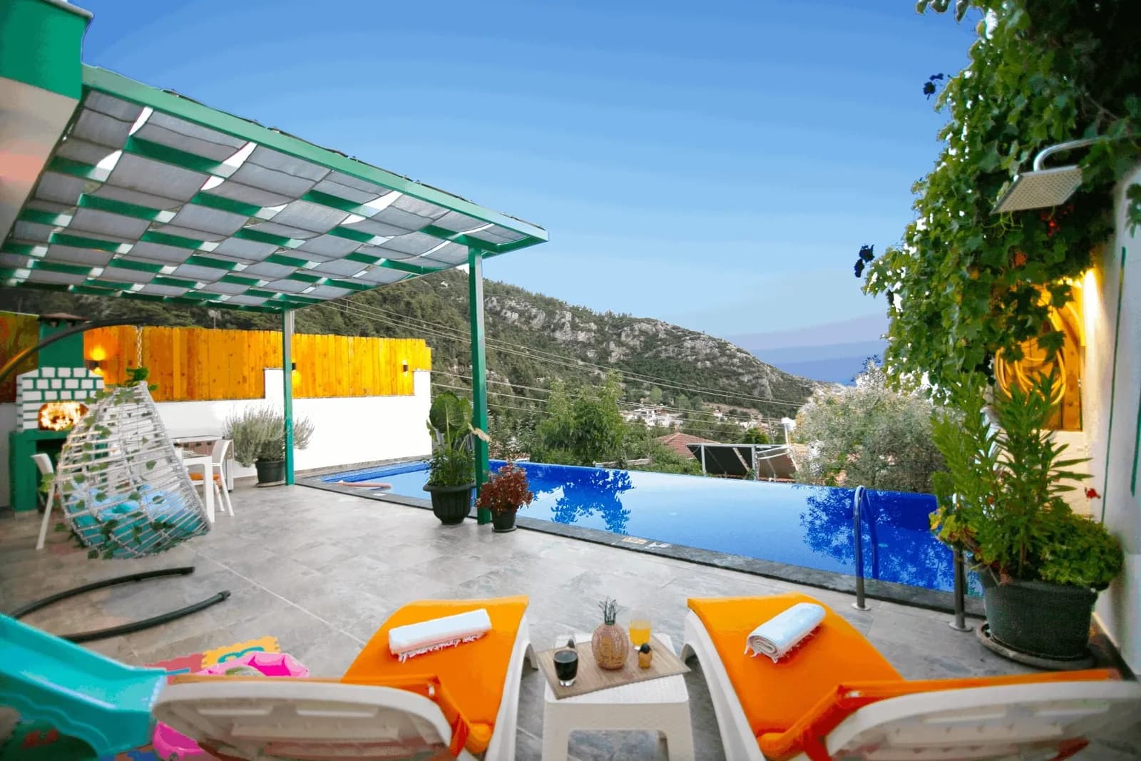 Villa Petra Balayı, Kaş — muhafazakâr villa
