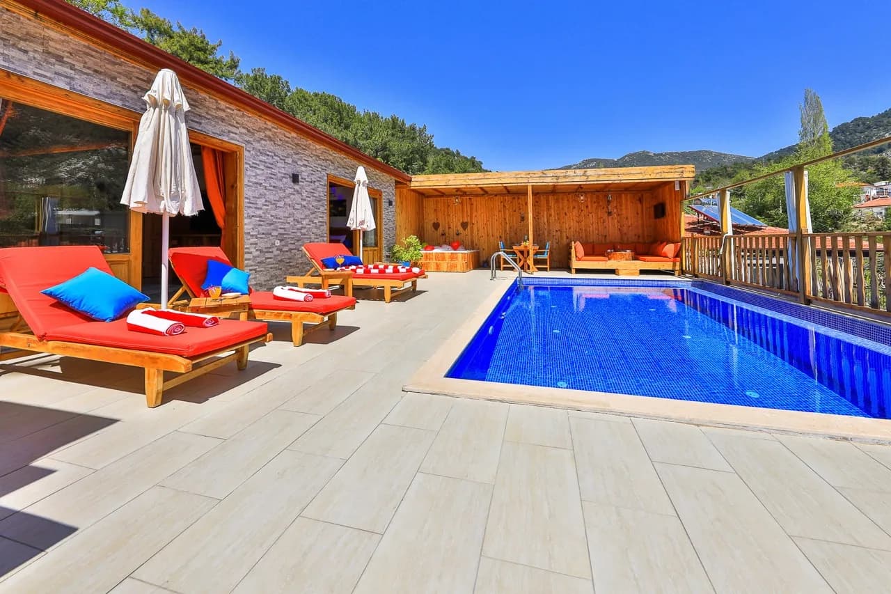 Villa Polat İslamlar, Kaş — muhafazakâr villa