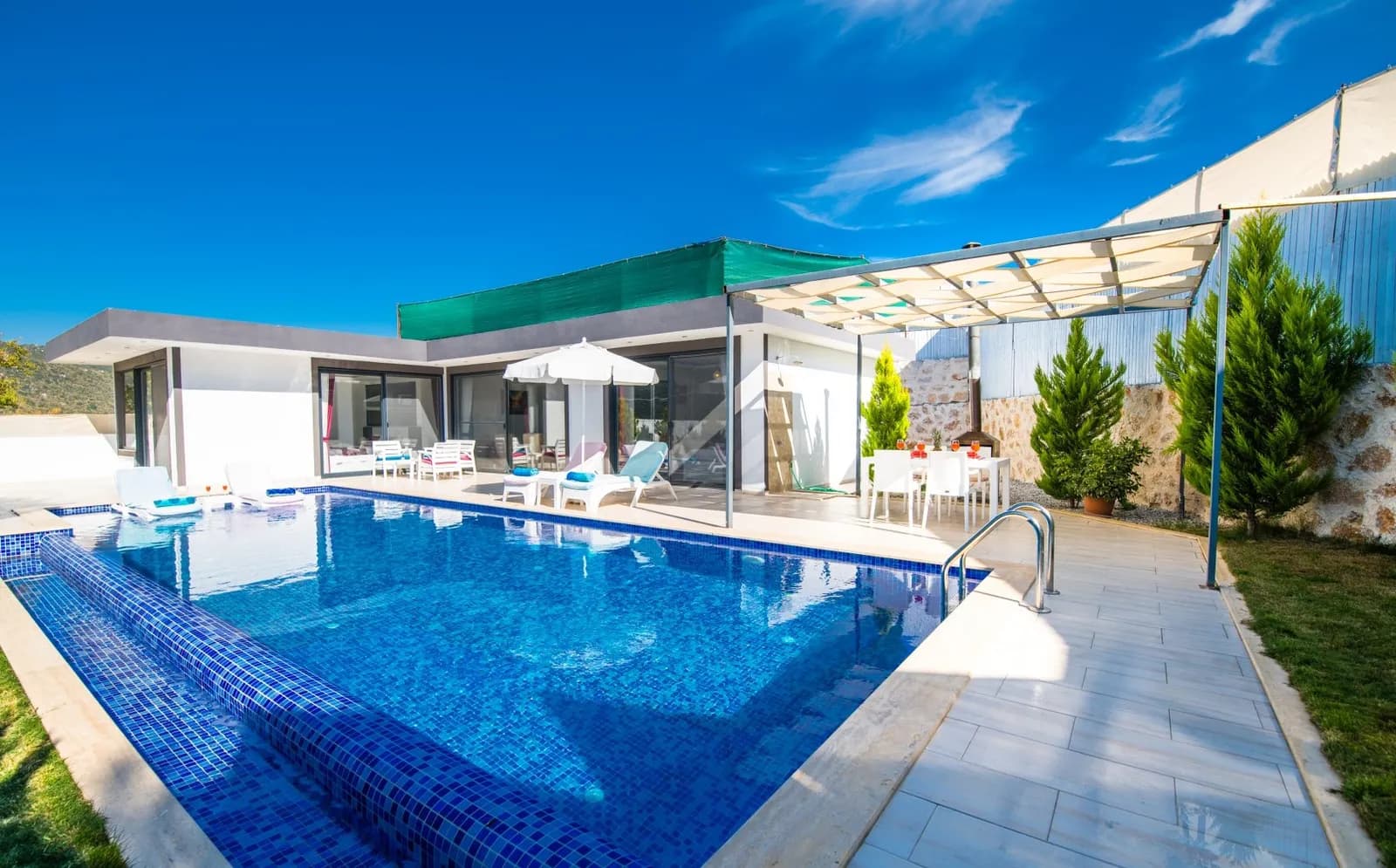 Villa Saha, Kaş — muhafazakâr villa