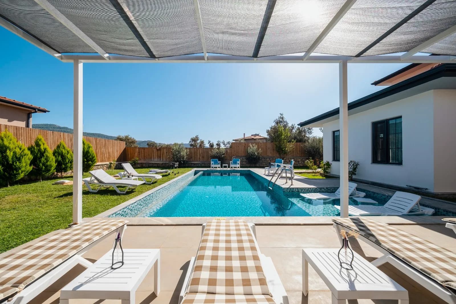 Villa Sazak Duo, Kaş — muhafazakâr villa