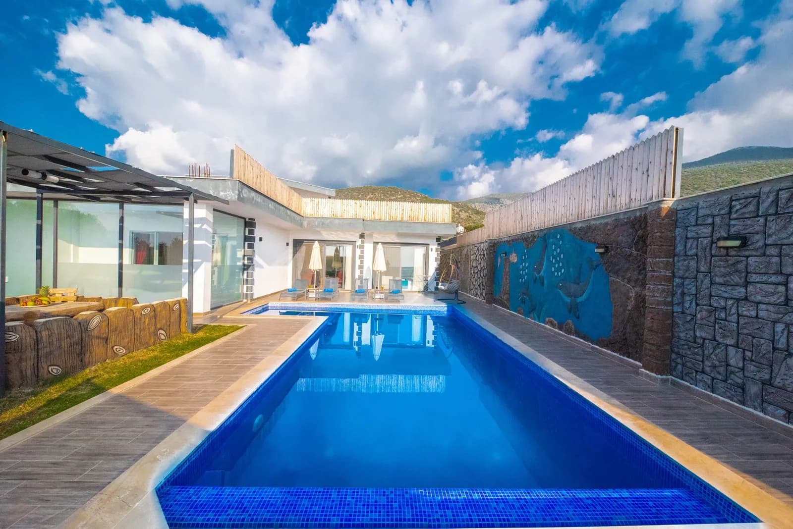 Villa Şeftali Çavdır, Kaş — muhafazakâr villa