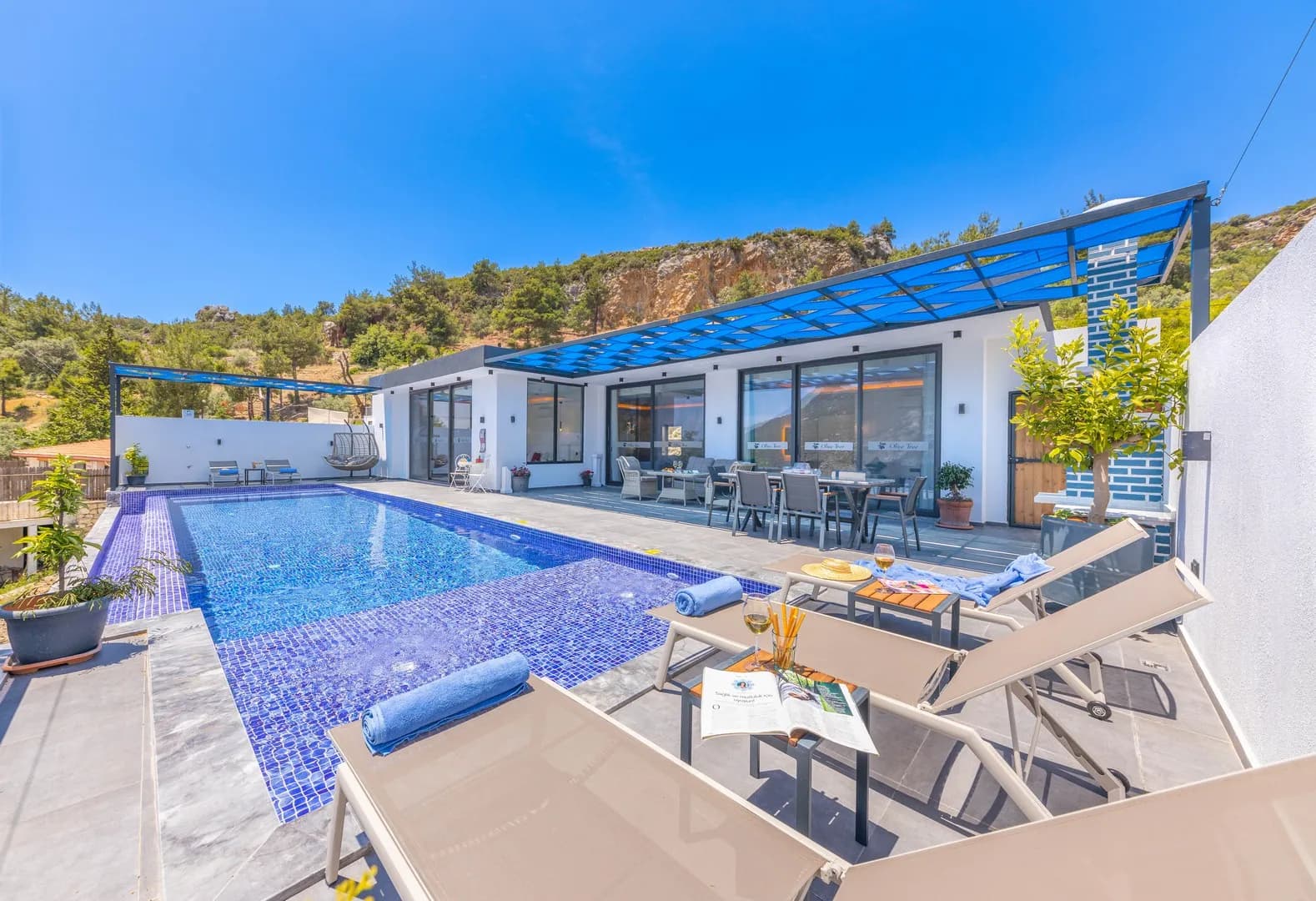 Villa Serengeti, Kaş — muhafazakâr villa