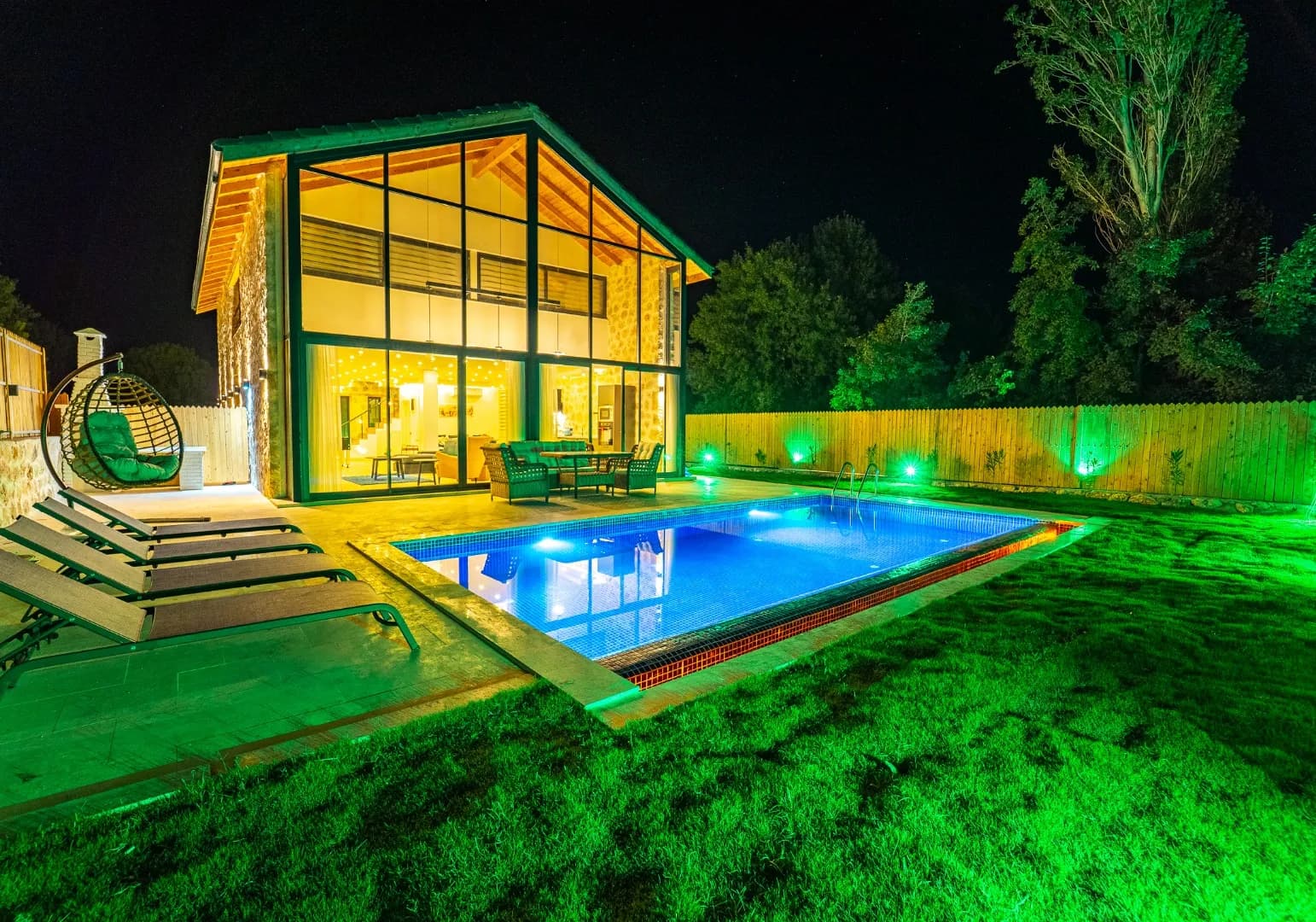 Villa Sirius House, Kaş — muhafazakâr villa