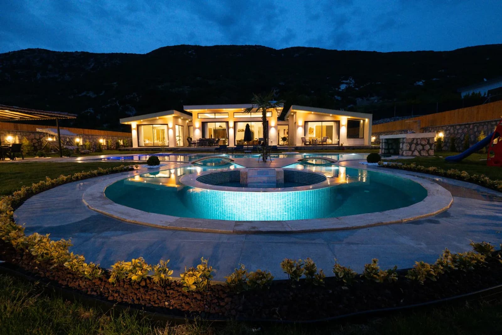 Villa Starline, Kaş — muhafazakâr villa