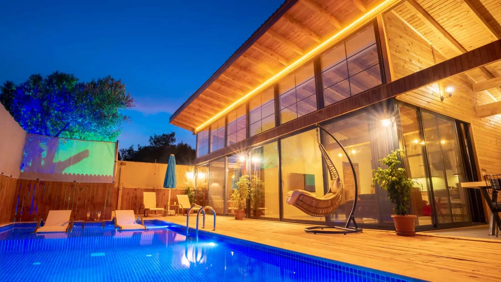 Villa Suelka, Kaş — muhafazakâr villa