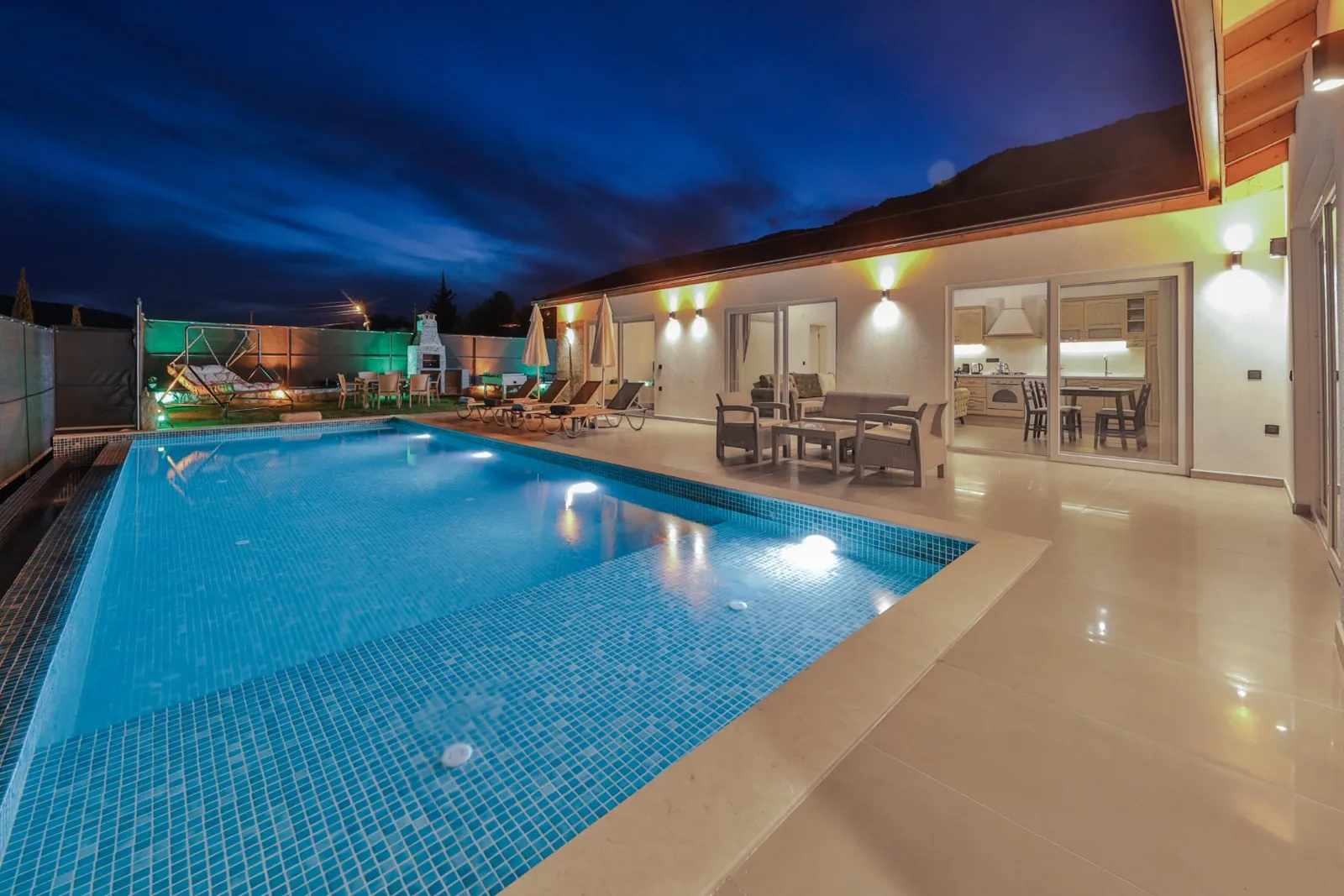 Villa Tawny, Kaş — muhafazakâr villa