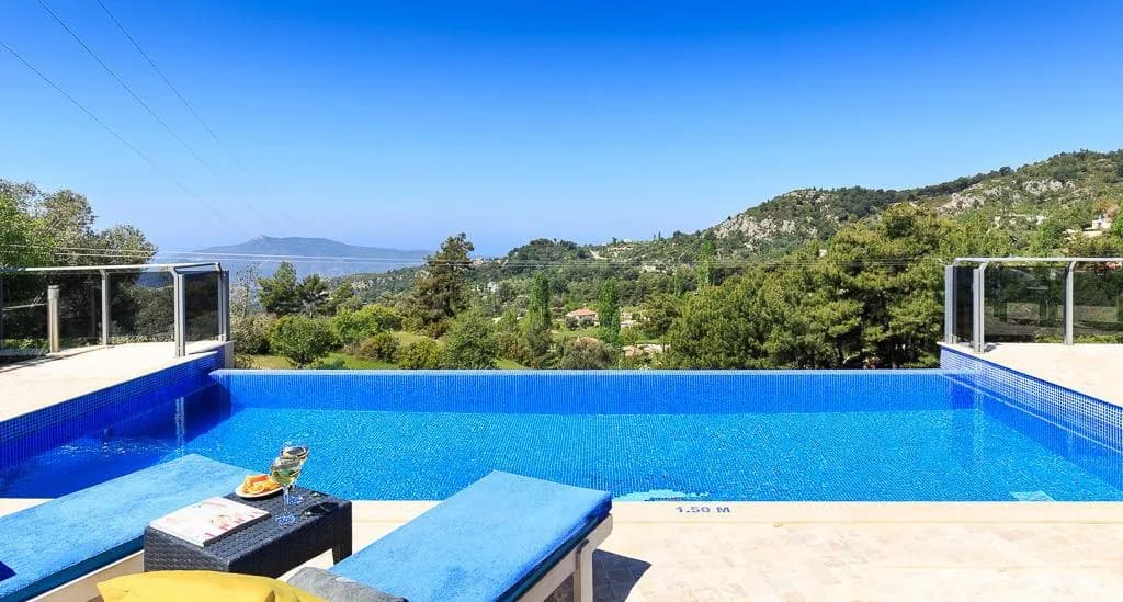 Villa Tepe Balayı, Kaş — muhafazakâr villa