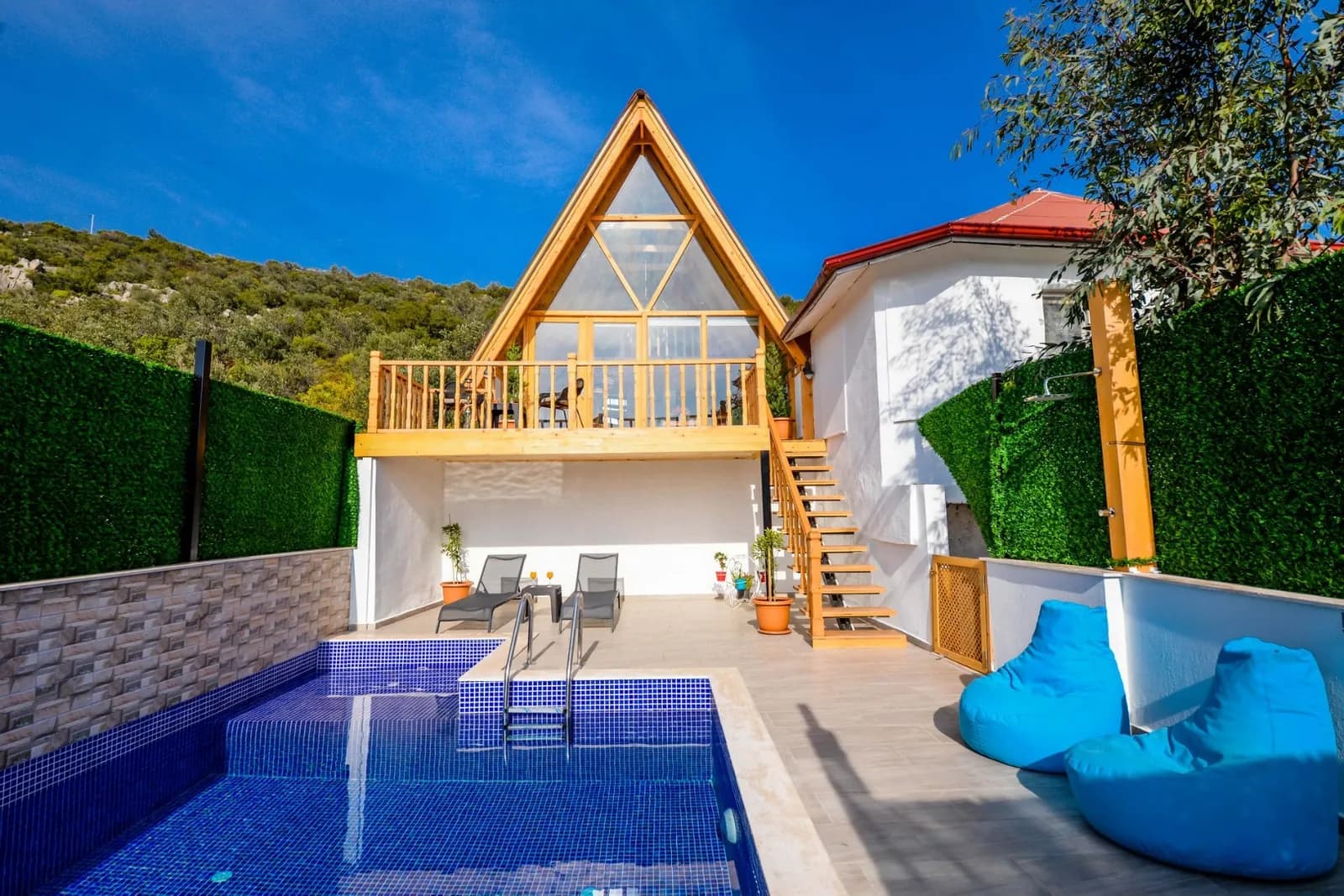 Villa Tuğçem, Kaş — muhafazakâr villa