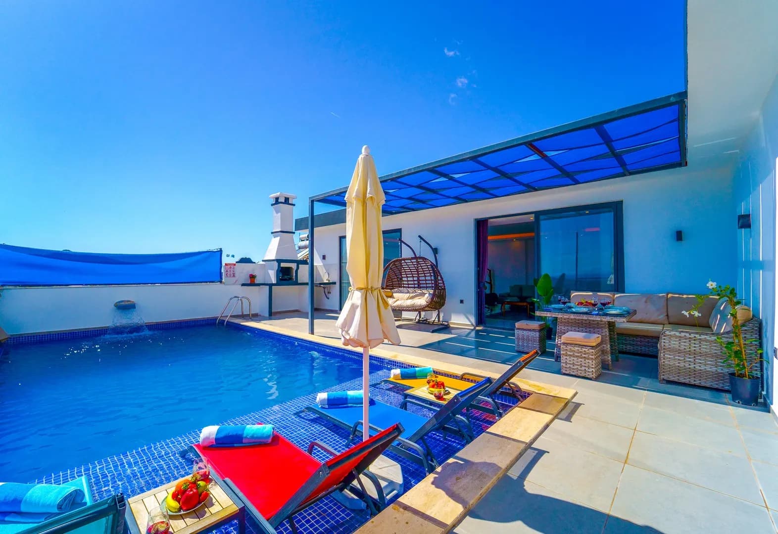 Villa Uğur Akbel, Kaş — muhafazakâr villa