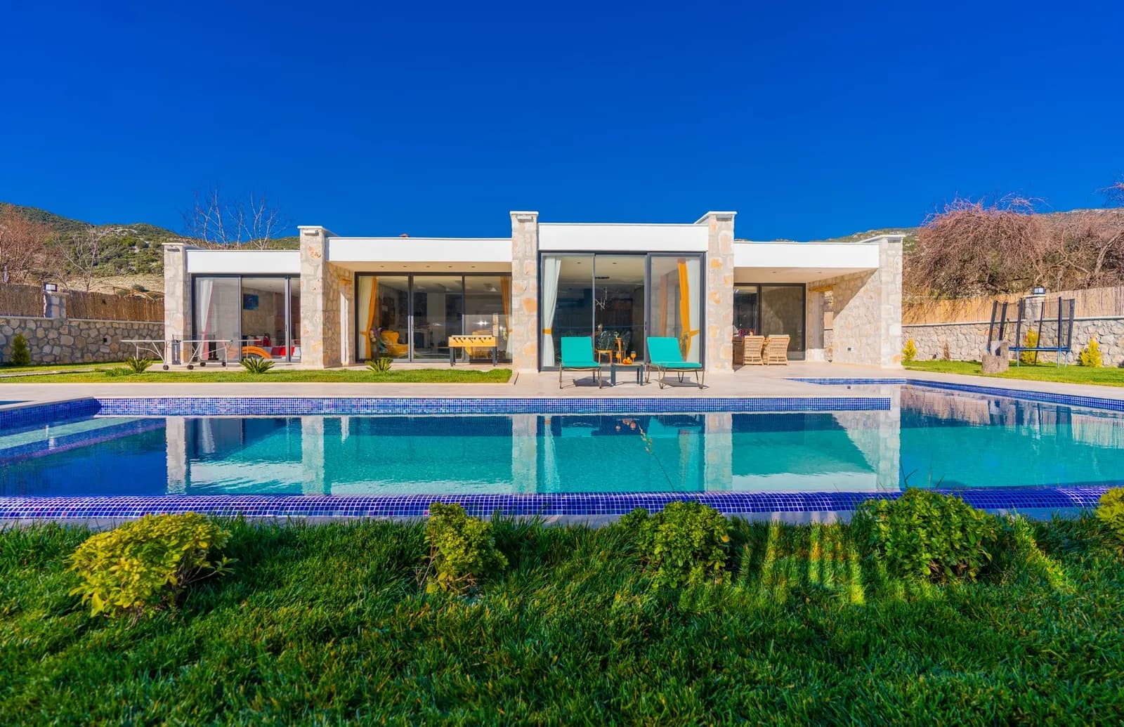 Villa Vip, Kaş — muhafazakâr villa