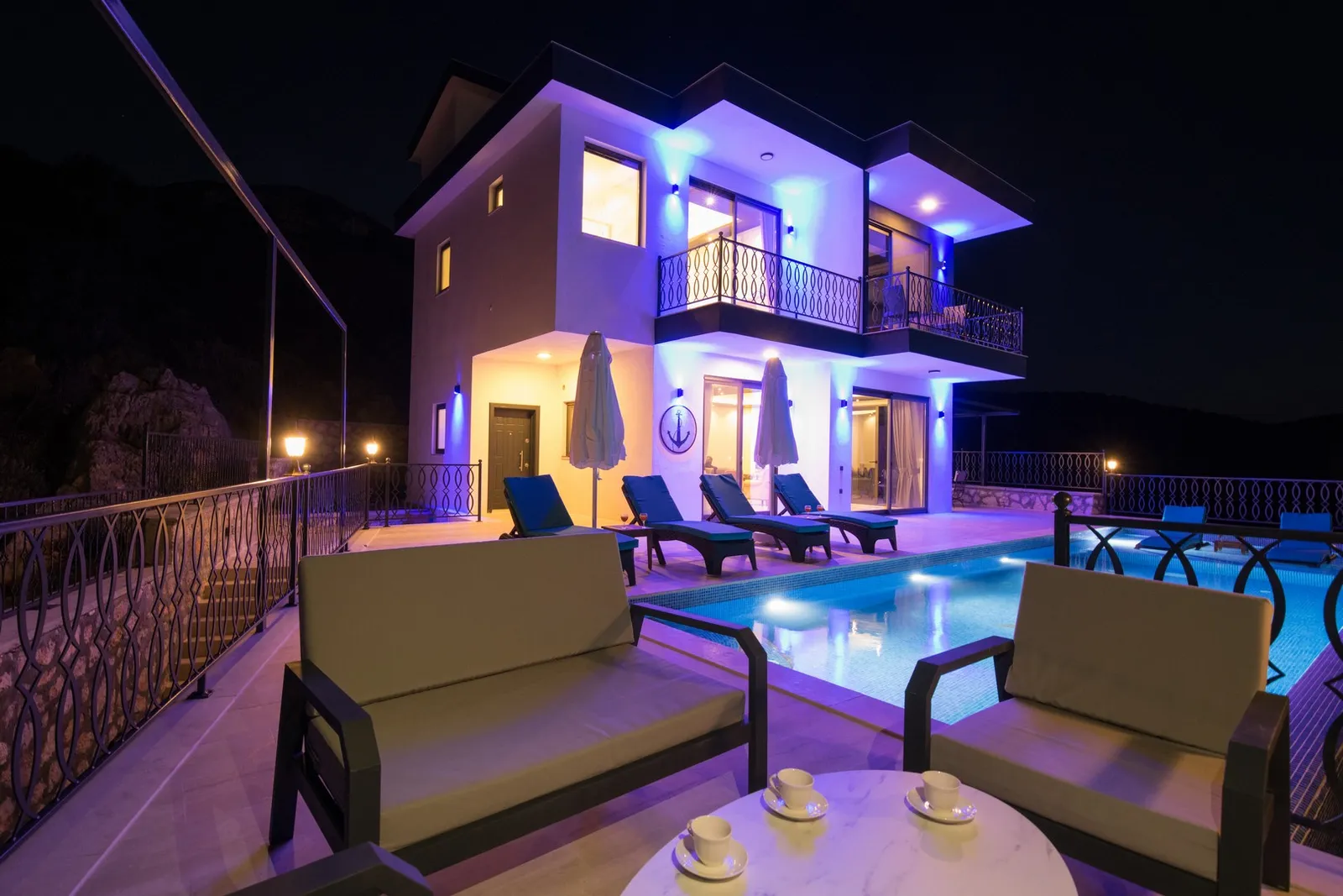 Villa Yıldız 1, Kaş — muhafazakâr villa