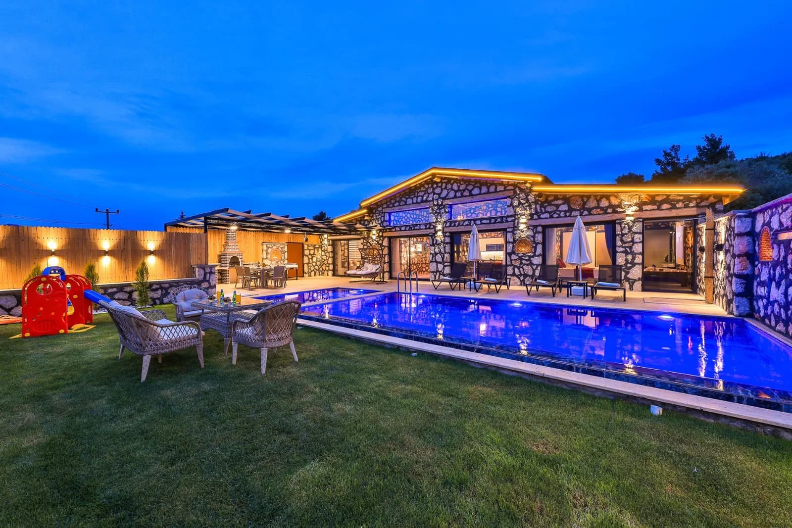 Villa Yıldız Luxury, Kaş — muhafazakâr villa