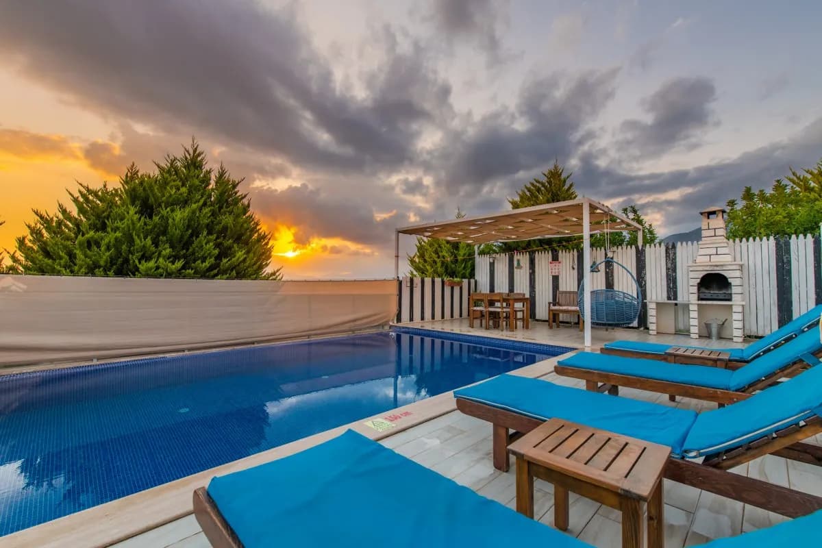 Villa Zetin, Kaş — muhafazakâr villa