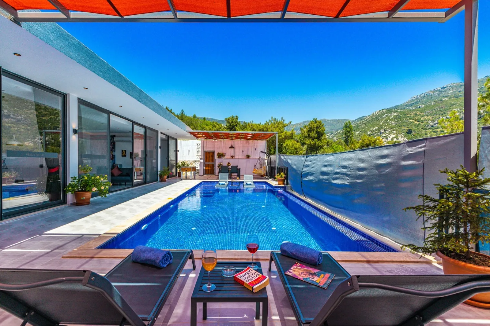 villa-neon-kas-26